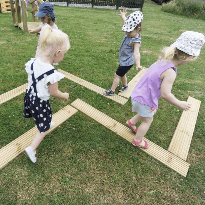 How early years play equipment helps with development?