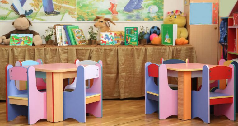 Book corner classroom, Book corner eyfs, 2nd grade classroom