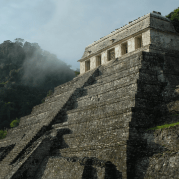 Mayan structure in the jungle, representing Mayans KS2 teaching resources