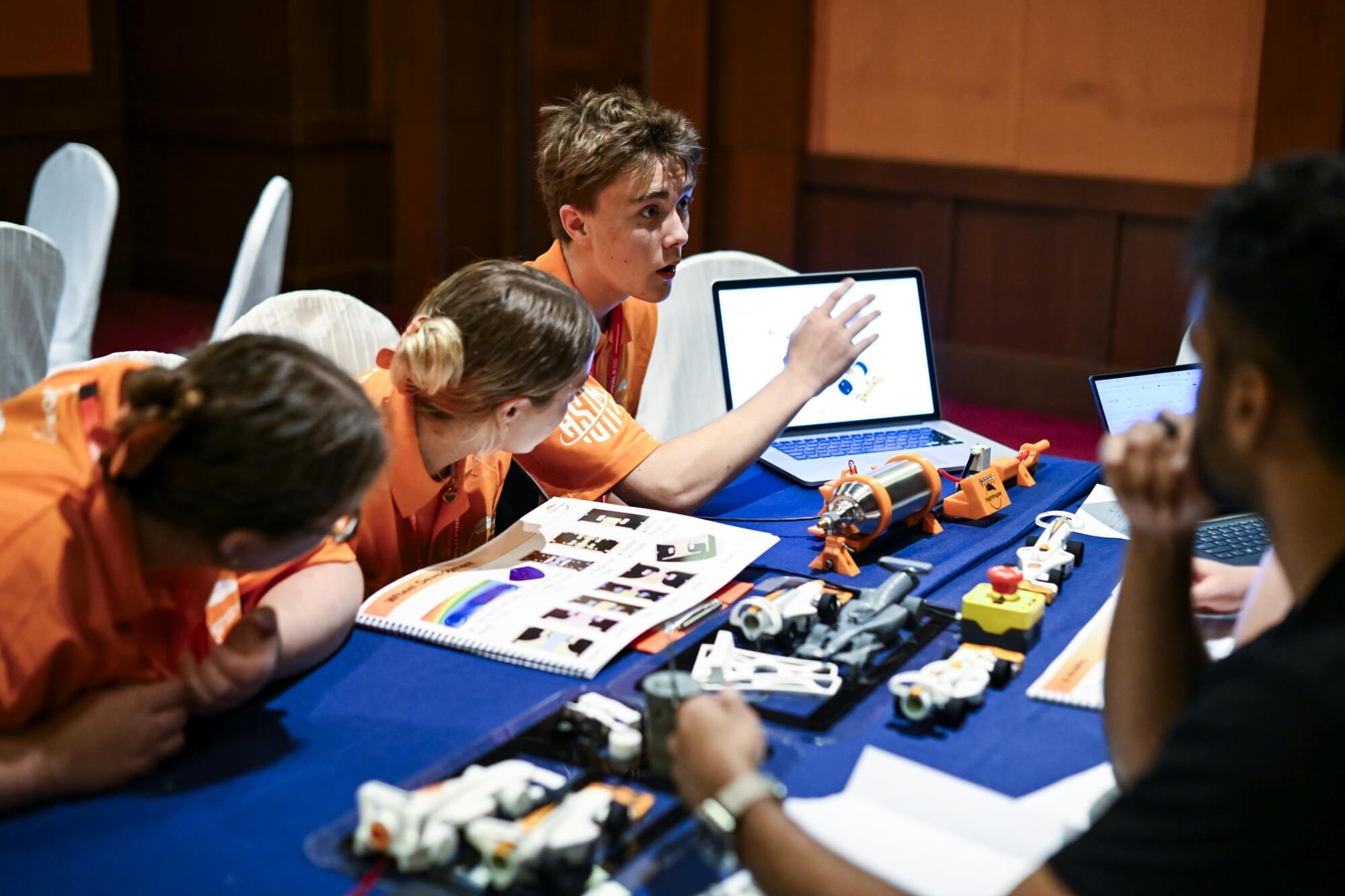 5 things you need to know about F1® in Schools - Teachwire