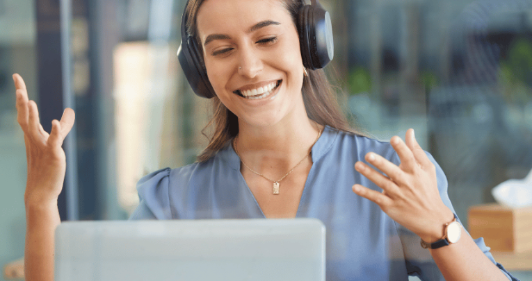 Animated woman at laptop, representing how to become a tutor