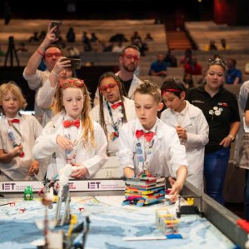 Primary school children at a First LEGO League day